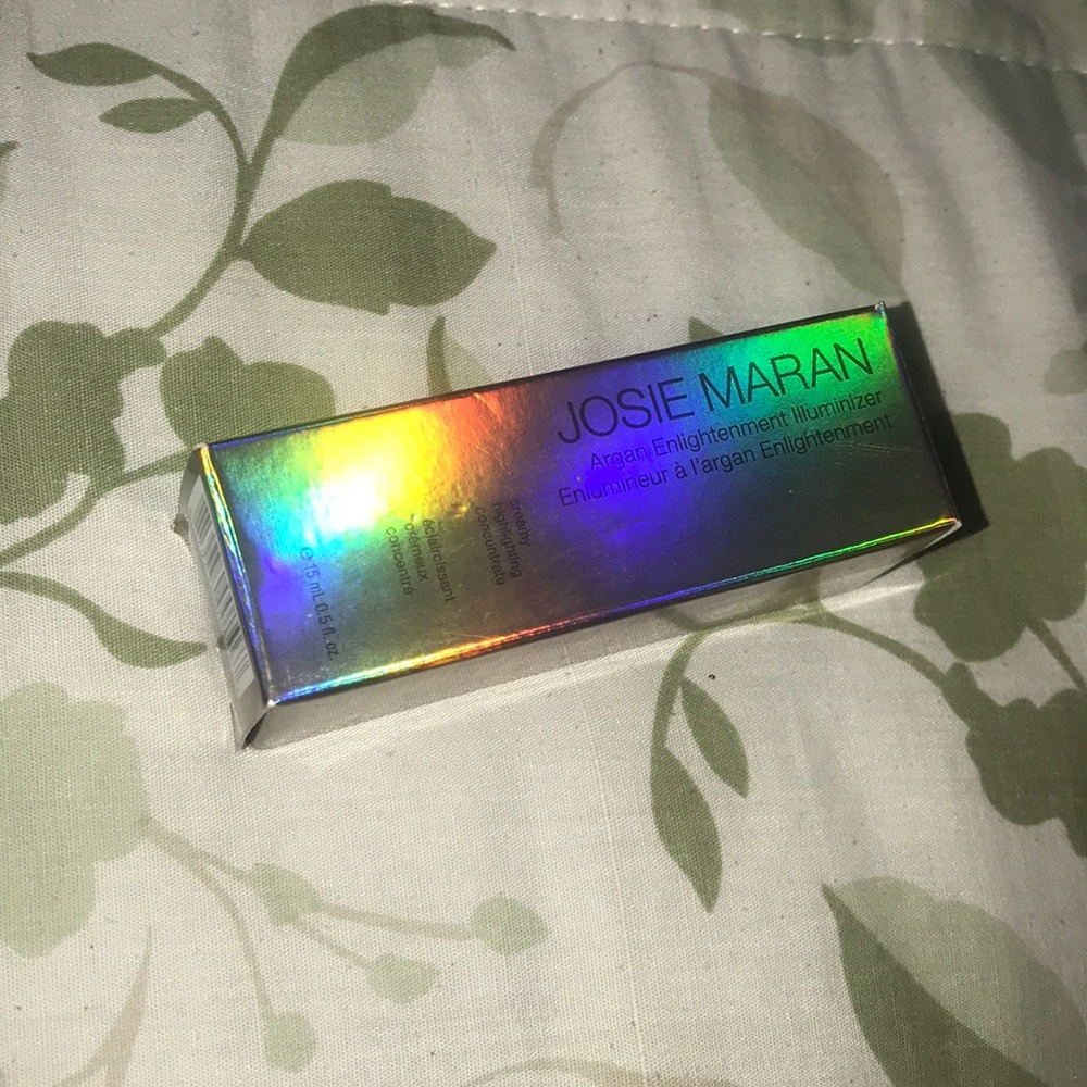 Josie Maran- Argan Enlightenment Illuminizer😍